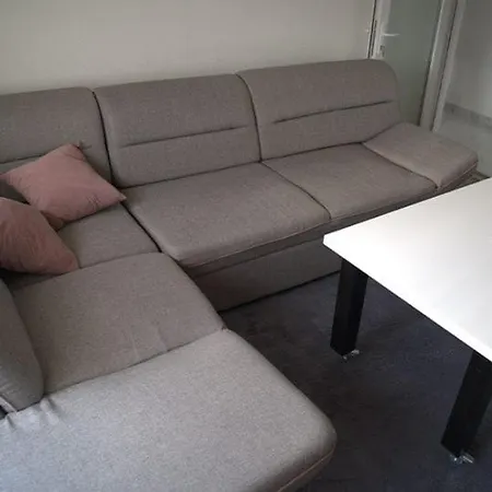 Simic * Ντόμποϊ