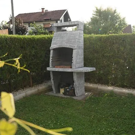 Simic * Ντόμποϊ